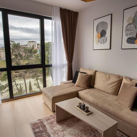 Lina - Pg, Moraca River Apartment Podgorica Eksteriør bilde