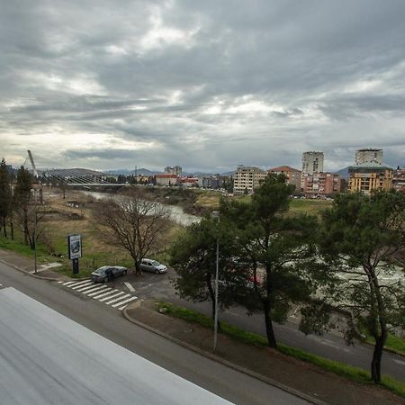 Lina - Pg, Moraca River Apartment Podgorica Eksteriør bilde