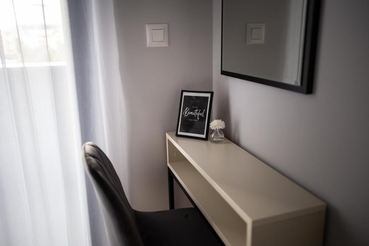 Lina - Pg, Moraca River Apartment Podgorica Eksteriør bilde